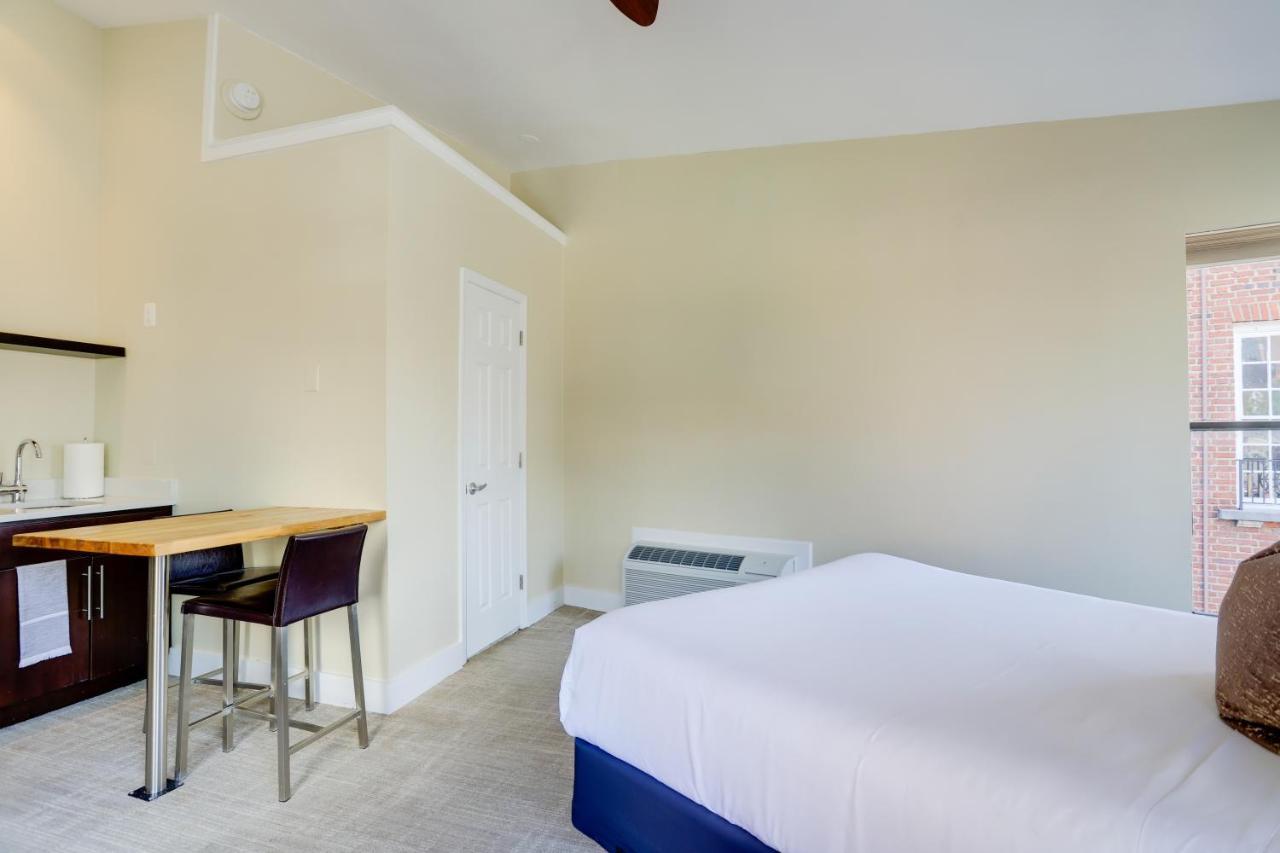 Sojourn At Dupont Place Washington Bagian luar foto